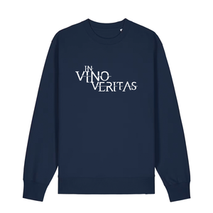 Sweater in navy mit weißem Aufdruck "In Vino Veritas". 