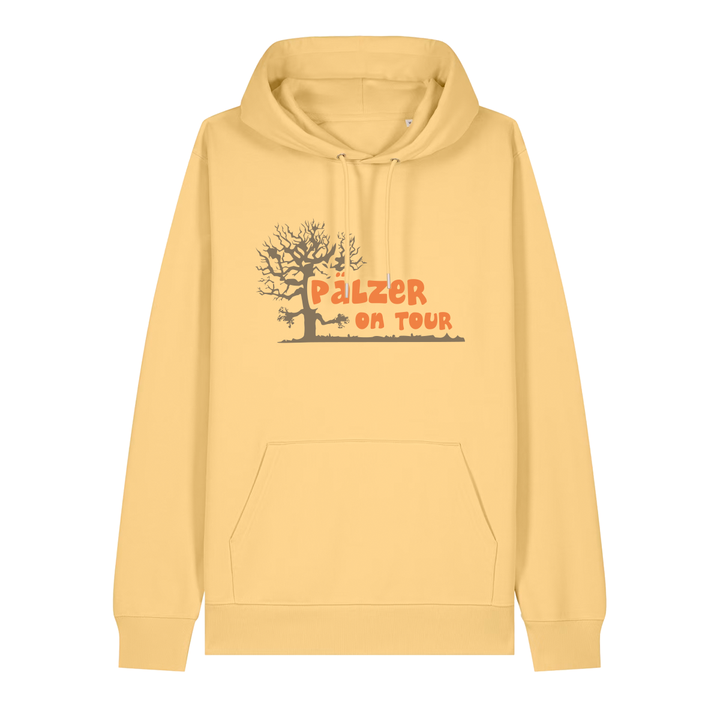Hoodie in gelb mit orangenem Aufdruck „Pälzer on Tour und Baumgrafik“.