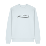 Sweater in eisblau mit schwarzem Aufdruck „Lust auf Riesling“.