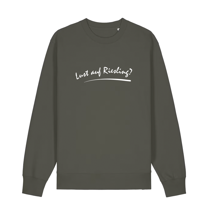 Sweater in khaki mit weißem Aufdruck „Lust auf Riesling“.